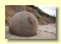 P3034936_Moeraki_Boulders